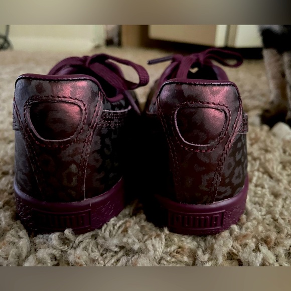 EUC Puma Clyde leopard print sneakers - Picture 7 of 11